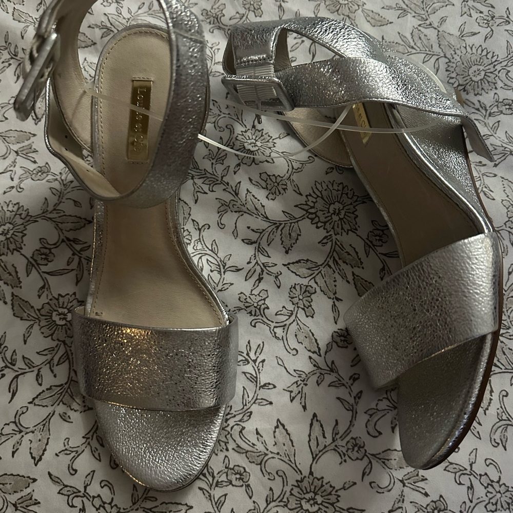 Elegant Silver Women's Sandals - Picture 4 of 8